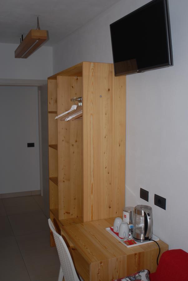 B&B Alciliegio Casnate Con Bernate ภายนอก รูปภาพ