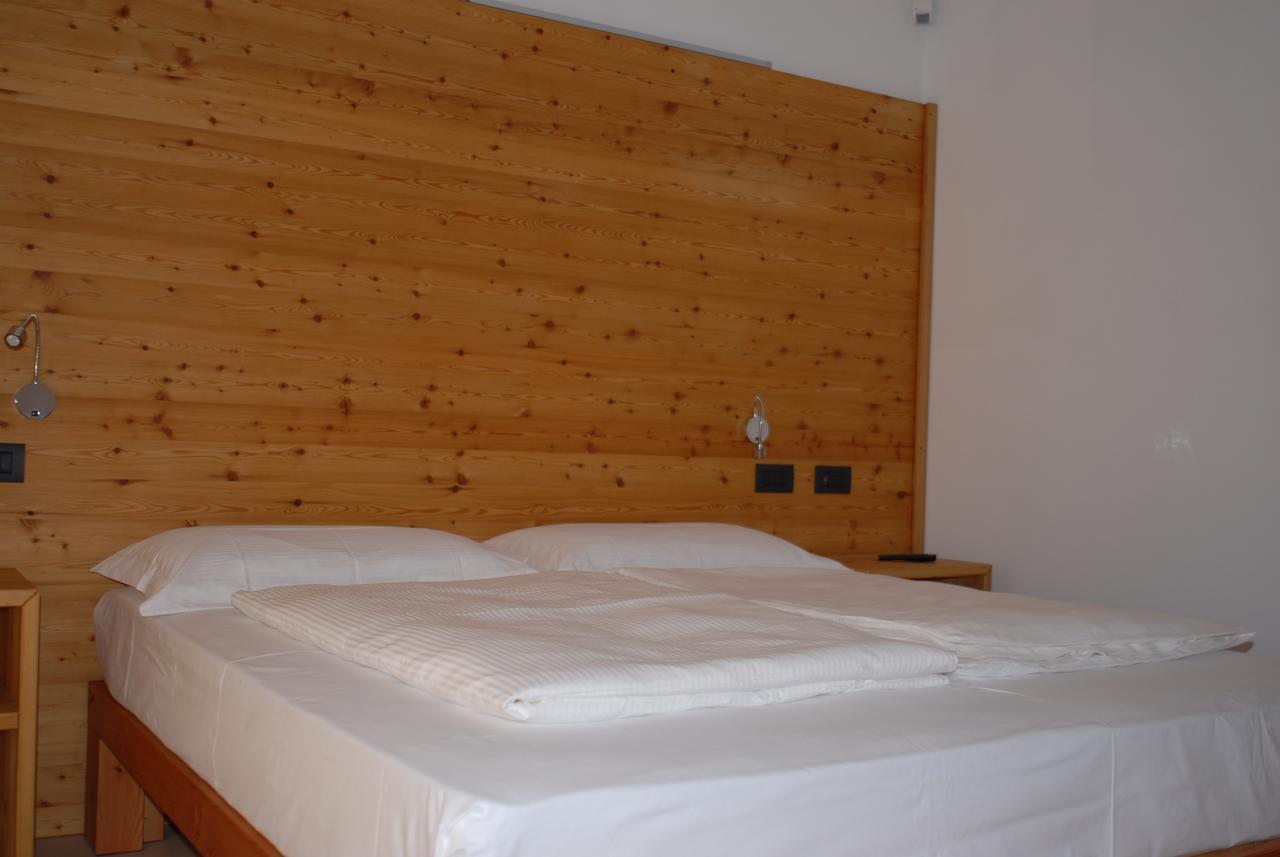 B&B Alciliegio Casnate Con Bernate ภายนอก รูปภาพ